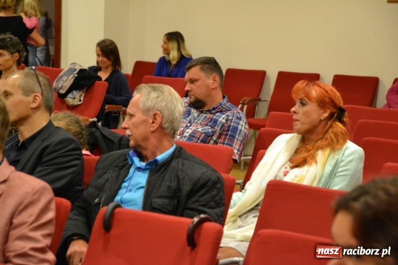 Zdjęcie w galerii na portalu naszraciborz.pl: I AM – Jestem - finał działań artystycznych podsumowano na Zamku Piastowskim wiadomości z regionu