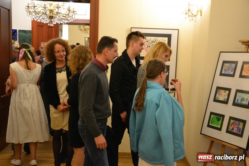 Zdjęcie w galerii na portalu naszraciborz.pl: I AM – Jestem - finał działań artystycznych podsumowano na Zamku Piastowskim wiadomości z regionu