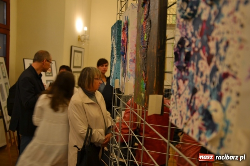 Zdjęcie w galerii na portalu naszraciborz.pl: I AM – Jestem - finał działań artystycznych podsumowano na Zamku Piastowskim wiadomości z regionu