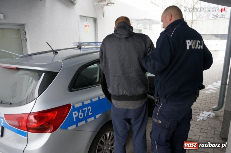 Zdjęcie w galerii na portalu naszraciborz.pl: Grupa handlarzy dopalaczami rozbita w Rybniku FOTO i WIDEO wiadomości z regionu