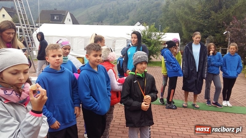 Zdjęcie w galerii na portalu naszraciborz.pl: Pływacy z Raciborza z sukcesami na zawodach pływackich w Werdohl wiadomości z regionu