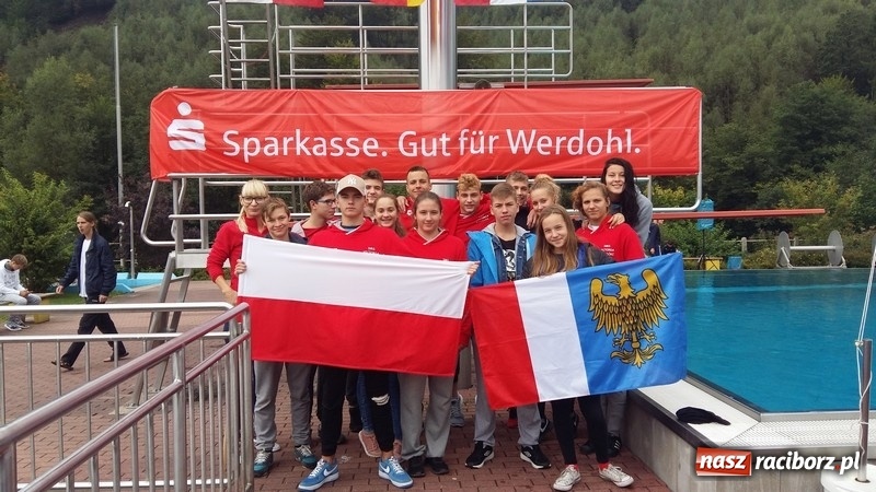 Zdjęcie w galerii na portalu naszraciborz.pl: Pływacy z Raciborza z sukcesami na zawodach pływackich w Werdohl wiadomości z regionu