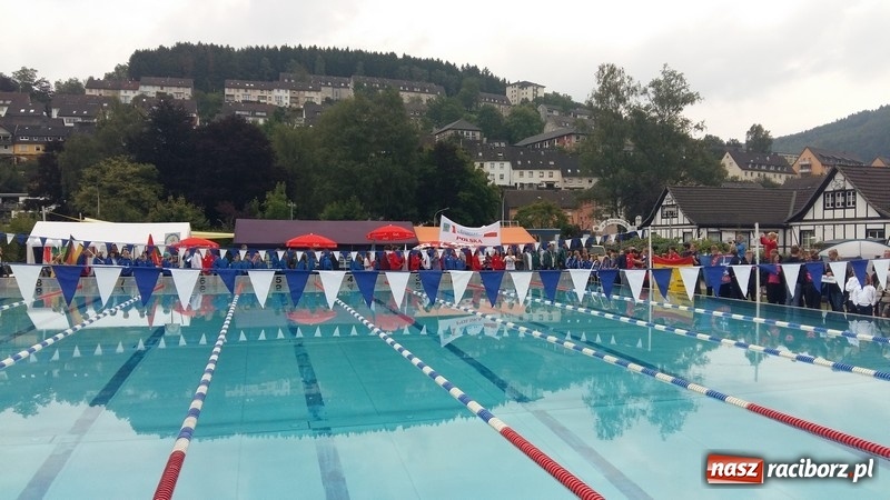 Zdjęcie w galerii na portalu naszraciborz.pl: Pływacy z Raciborza z sukcesami na zawodach pływackich w Werdohl wiadomości z regionu