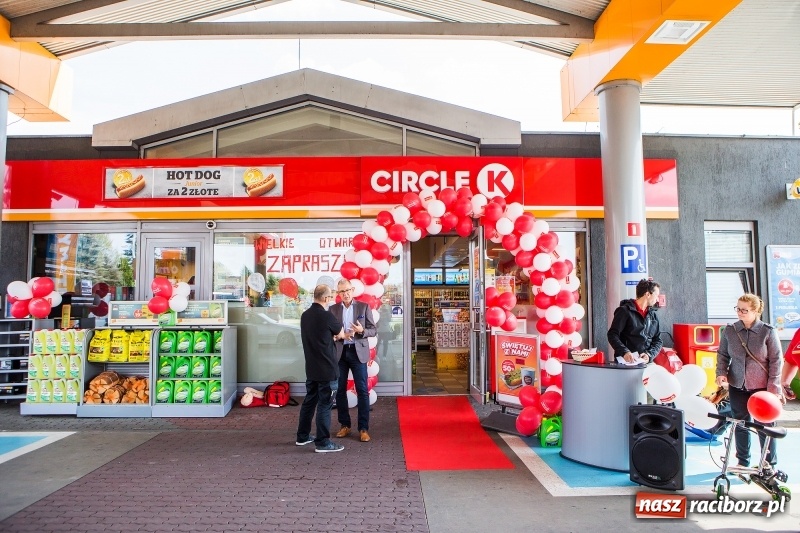 Zdjęcie w galerii na portalu naszraciborz.pl: W Raciborzu powitano nową markę paliwową. Circle K zastąpiła Statoil wiadomości z regionu