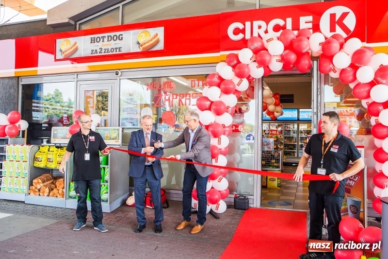 Zdjęcie w galerii na portalu naszraciborz.pl: W Raciborzu powitano nową markę paliwową. Circle K zastąpiła Statoil wiadomości z regionu