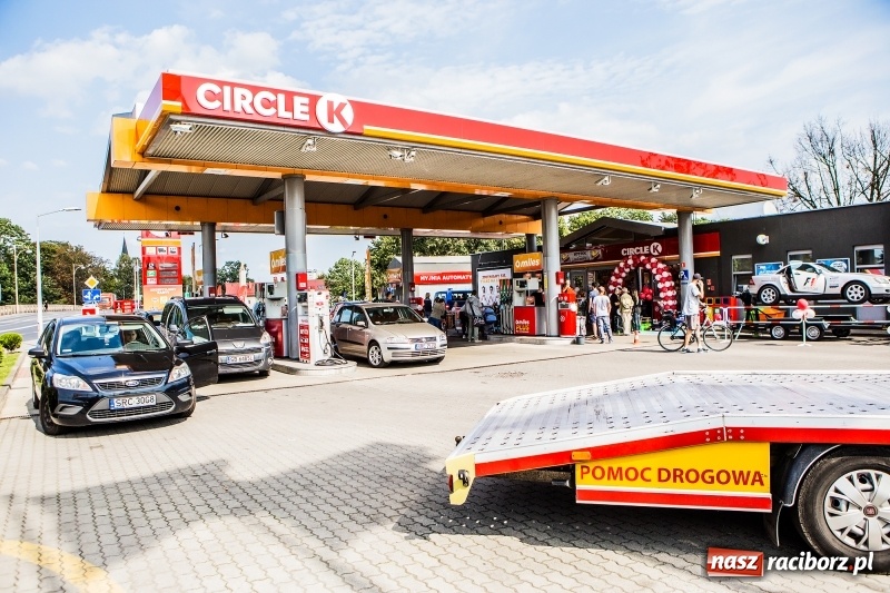 Zdjęcie w galerii na portalu naszraciborz.pl: W Raciborzu powitano nową markę paliwową. Circle K zastąpiła Statoil wiadomości z regionu
