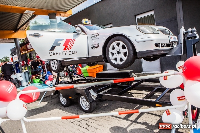 Zdjęcie w galerii na portalu naszraciborz.pl: W Raciborzu powitano nową markę paliwową. Circle K zastąpiła Statoil wiadomości z regionu