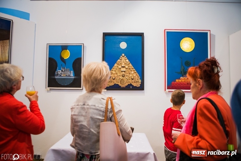 Zdjęcie w galerii na portalu naszraciborz.pl: Małżeństwo ze sztuką w tle w raciborskim Muzeum wiadomości z regionu