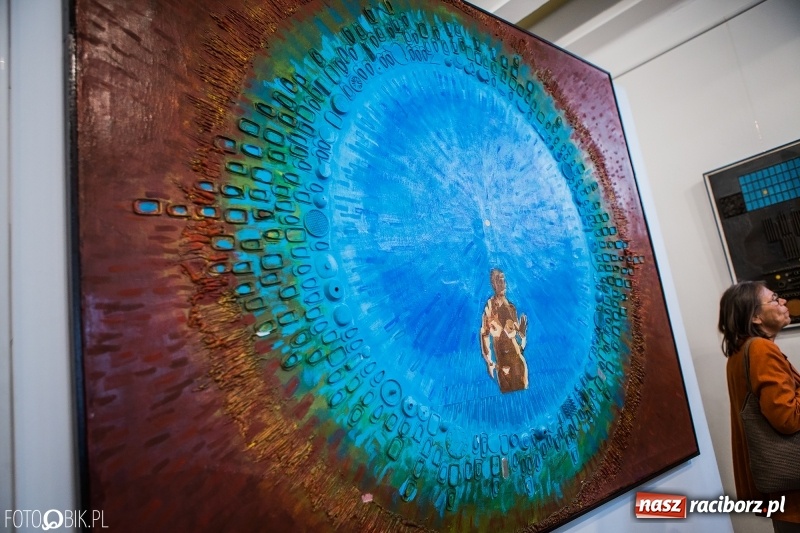 Zdjęcie w galerii na portalu naszraciborz.pl: Małżeństwo ze sztuką w tle w raciborskim Muzeum wiadomości z regionu