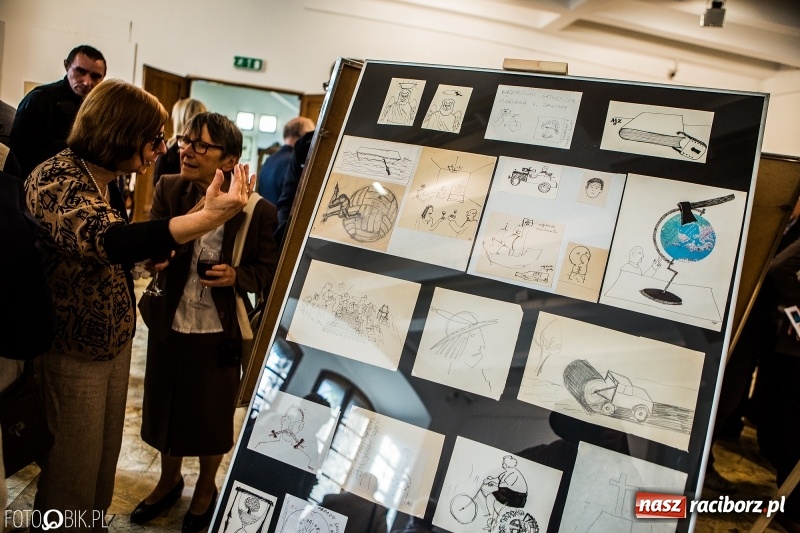 Zdjęcie w galerii na portalu naszraciborz.pl: Małżeństwo ze sztuką w tle w raciborskim Muzeum wiadomości z regionu