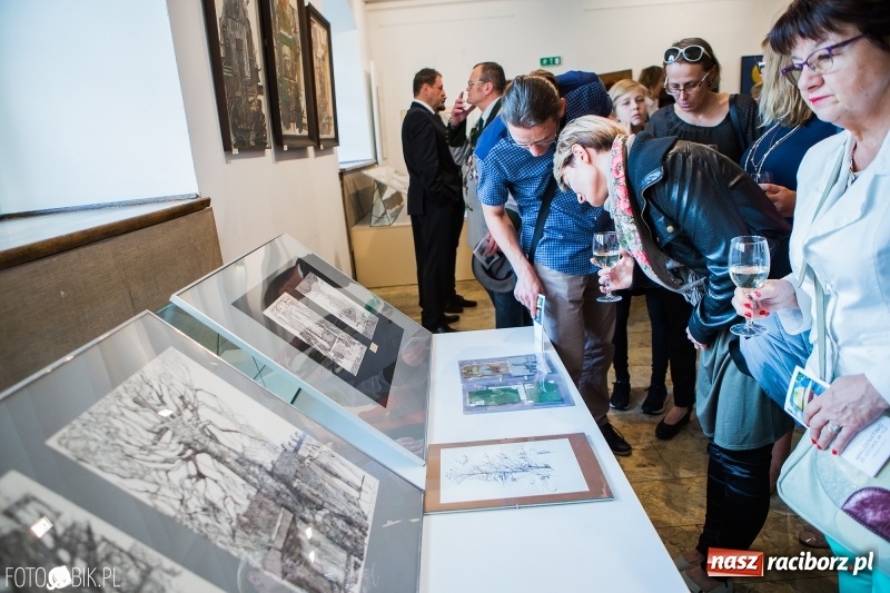 Zdjęcie w galerii na portalu naszraciborz.pl: Małżeństwo ze sztuką w tle w raciborskim Muzeum wiadomości z regionu