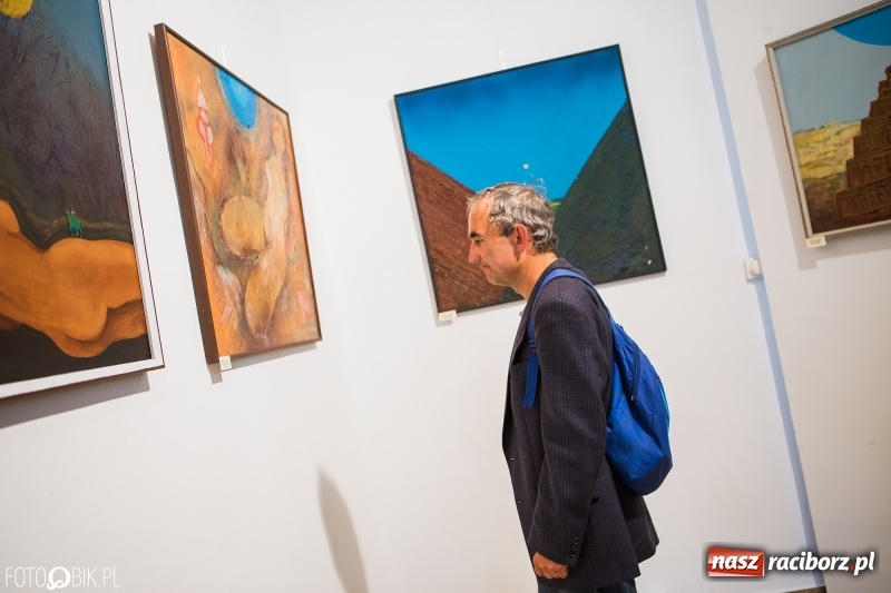 Zdjęcie w galerii na portalu naszraciborz.pl: Małżeństwo ze sztuką w tle w raciborskim Muzeum wiadomości z regionu
