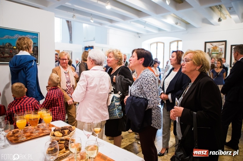 Zdjęcie w galerii na portalu naszraciborz.pl: Małżeństwo ze sztuką w tle w raciborskim Muzeum wiadomości z regionu