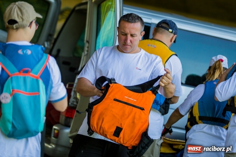Zdjęcie w galerii na portalu naszraciborz.pl: XV Regionalny Spływ Kajakowy Olimpiad Specjalnych z Raciborza do Kędzierzyna Koźla wiadomości z regionu