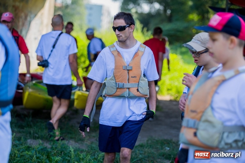 Zdjęcie w galerii na portalu naszraciborz.pl: XV Regionalny Spływ Kajakowy Olimpiad Specjalnych z Raciborza do Kędzierzyna Koźla wiadomości z regionu