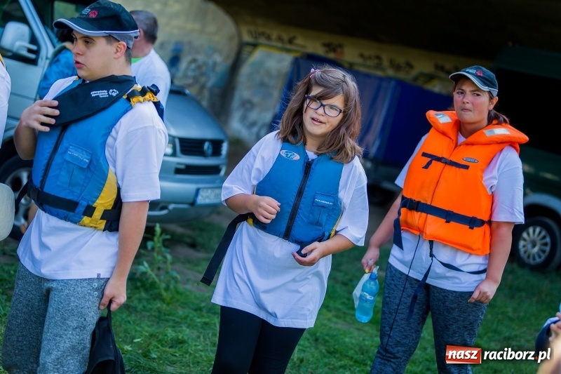 Zdjęcie w galerii na portalu naszraciborz.pl: XV Regionalny Spływ Kajakowy Olimpiad Specjalnych z Raciborza do Kędzierzyna Koźla wiadomości z regionu