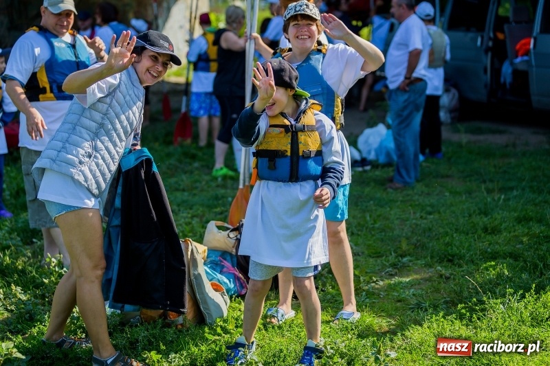 Zdjęcie w galerii na portalu naszraciborz.pl: XV Regionalny Spływ Kajakowy Olimpiad Specjalnych z Raciborza do Kędzierzyna Koźla wiadomości z regionu
