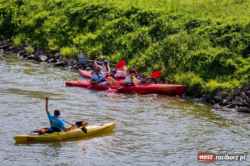 Zdjęcie w galerii na portalu naszraciborz.pl: XV Regionalny Spływ Kajakowy Olimpiad Specjalnych z Raciborza do Kędzierzyna Koźla wiadomości z regionu