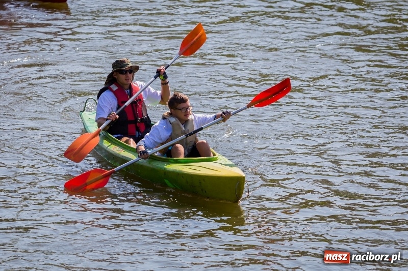 Zdjęcie w galerii na portalu naszraciborz.pl: XV Regionalny Spływ Kajakowy Olimpiad Specjalnych z Raciborza do Kędzierzyna Koźla wiadomości z regionu