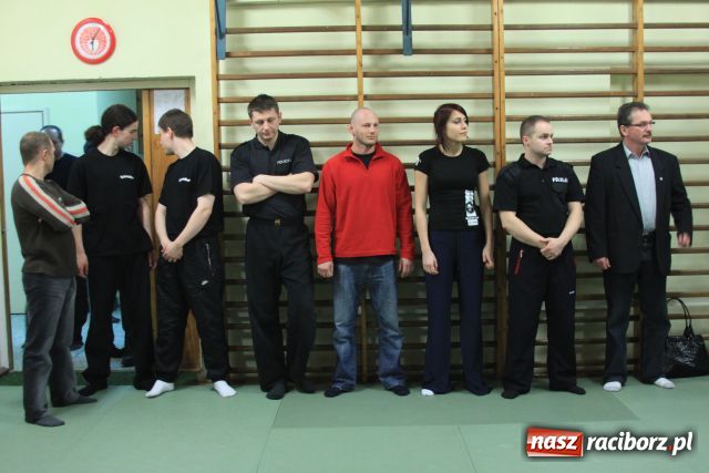 Zdjęcie w galerii na portalu naszraciborz.pl: Rzut, pad, mocny kopniak… wiadomości z regionu