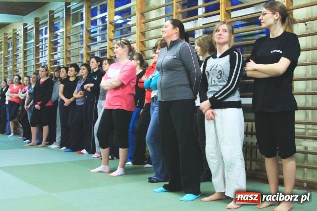 Zdjęcie w galerii na portalu naszraciborz.pl: Rzut, pad, mocny kopniak… wiadomości z regionu