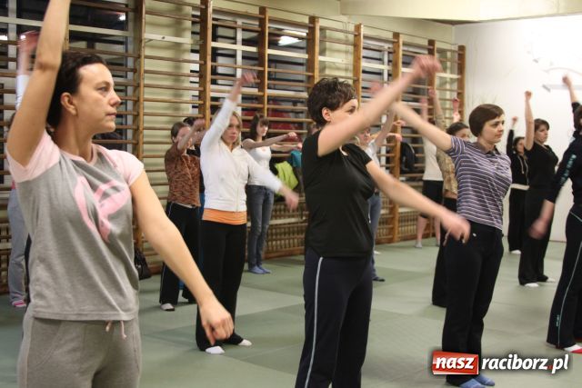 Zdjęcie w galerii na portalu naszraciborz.pl: Rzut, pad, mocny kopniak… wiadomości z regionu