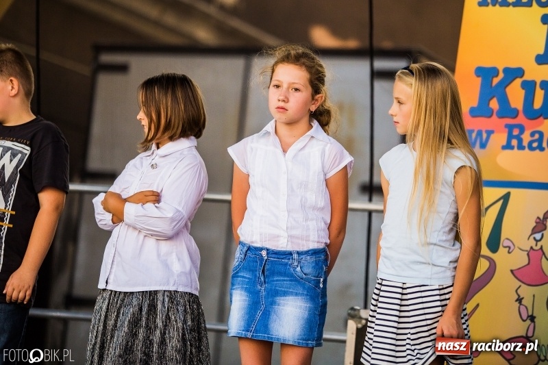 Zdjęcie w galerii na portalu naszraciborz.pl: Pożegnanie Lata z MDK na raciborskim rynku wiadomości z regionu