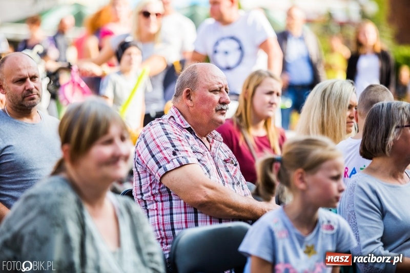 Zdjęcie w galerii na portalu naszraciborz.pl: Pożegnanie Lata z MDK na raciborskim rynku wiadomości z regionu