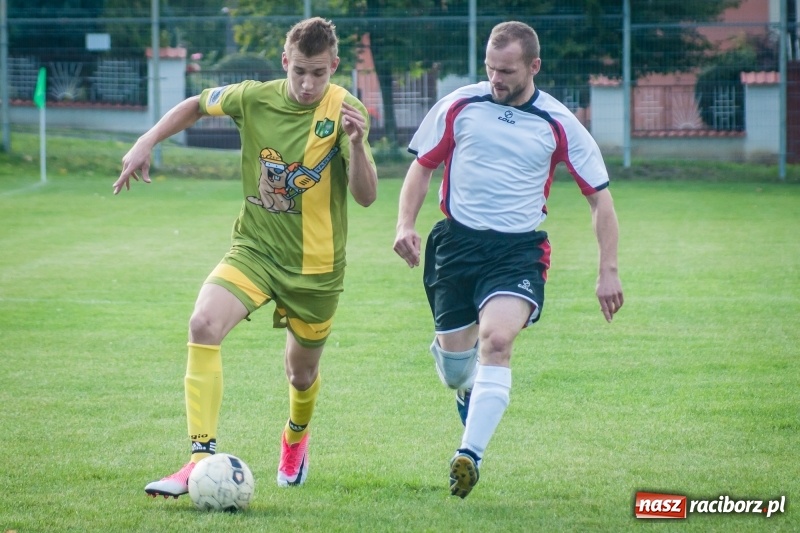Zdjęcie w galerii na portalu naszraciborz.pl: Długo oczekiwane zwycięstwo Ocic przy Tuwima wiadomości z regionu