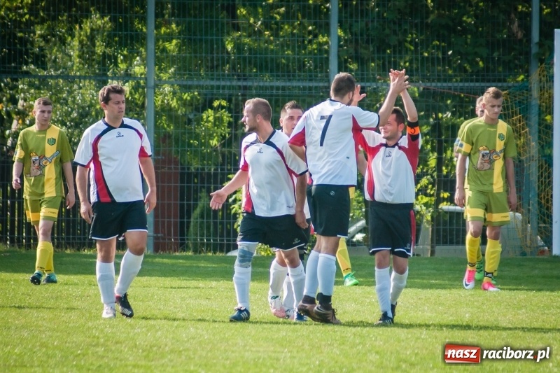 Zdjęcie w galerii na portalu naszraciborz.pl: Długo oczekiwane zwycięstwo Ocic przy Tuwima wiadomości z regionu