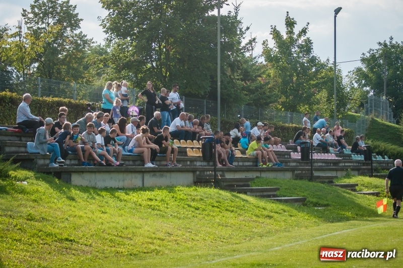 Zdjęcie w galerii na portalu naszraciborz.pl: Długo oczekiwane zwycięstwo Ocic przy Tuwima wiadomości z regionu