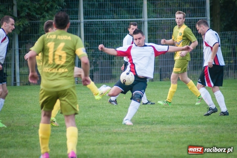 Zdjęcie w galerii na portalu naszraciborz.pl: Długo oczekiwane zwycięstwo Ocic przy Tuwima wiadomości z regionu