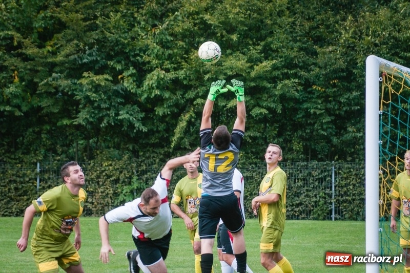 Zdjęcie w galerii na portalu naszraciborz.pl: Długo oczekiwane zwycięstwo Ocic przy Tuwima wiadomości z regionu