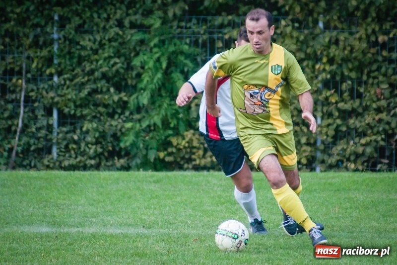 Zdjęcie w galerii na portalu naszraciborz.pl: Długo oczekiwane zwycięstwo Ocic przy Tuwima wiadomości z regionu