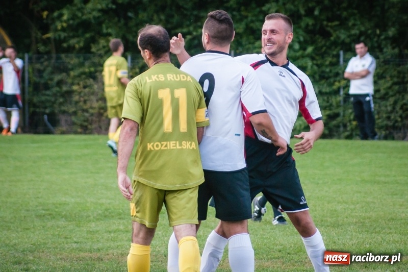 Zdjęcie w galerii na portalu naszraciborz.pl: Długo oczekiwane zwycięstwo Ocic przy Tuwima wiadomości z regionu