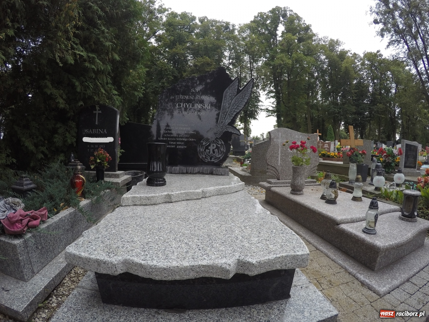 Zdjęcie w galerii na portalu naszraciborz.pl: Cichociemny Eugeniusz Chyliński ma nowy nagrobek wiadomości z regionu