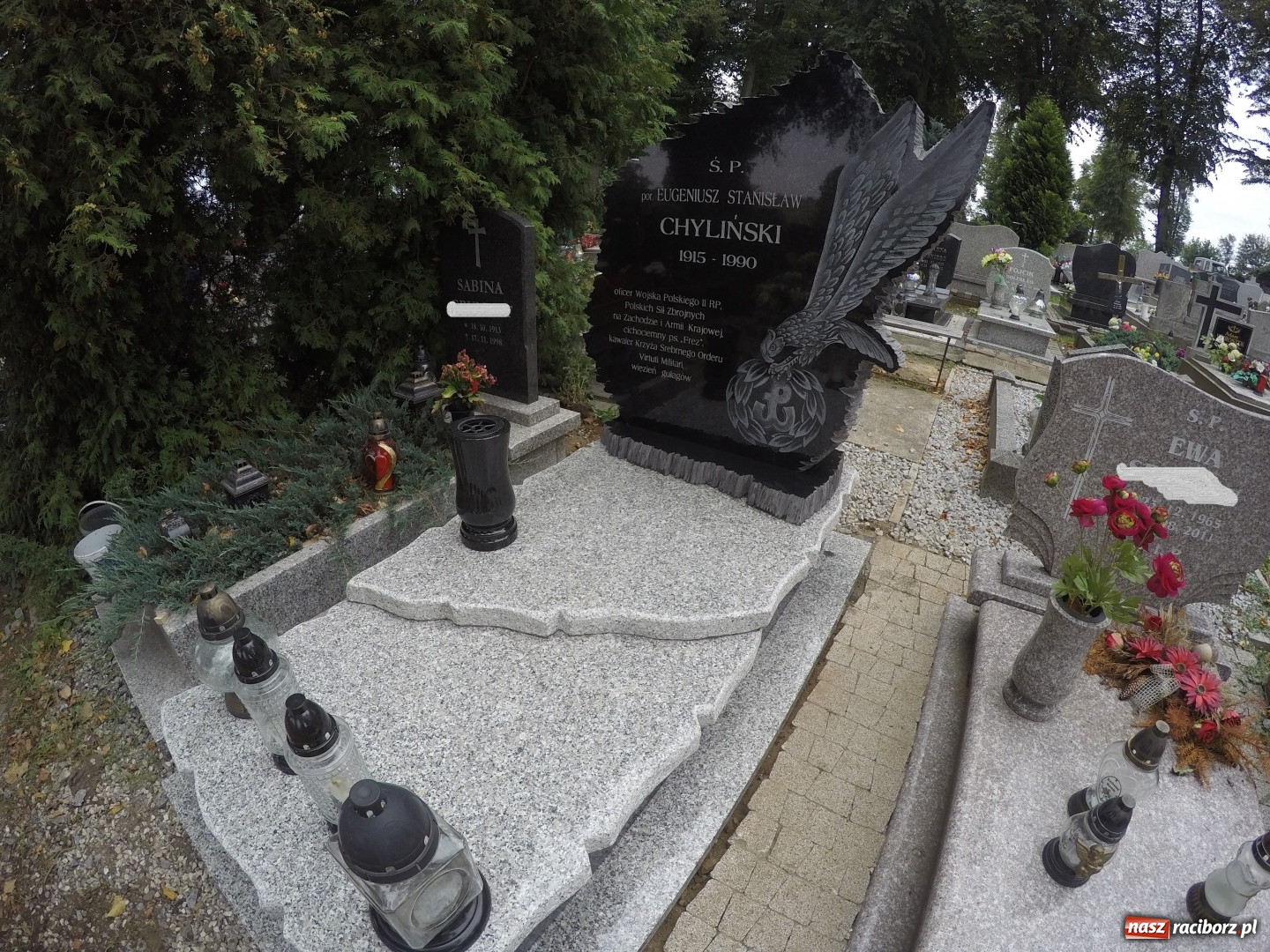 Zdjęcie w galerii na portalu naszraciborz.pl: Cichociemny Eugeniusz Chyliński ma nowy nagrobek wiadomości z regionu