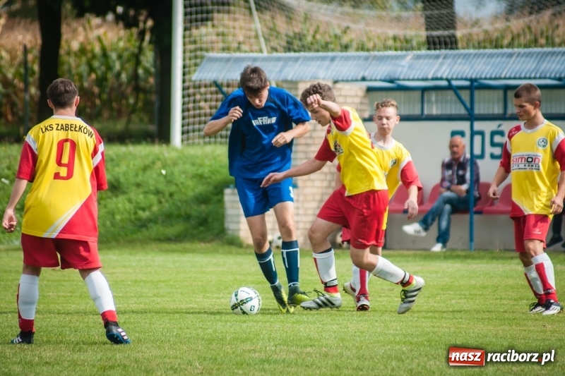 Zdjęcie w galerii na portalu naszraciborz.pl: Pewna wygrana juniorów Rafako z Zabełkowem wiadomości z regionu
