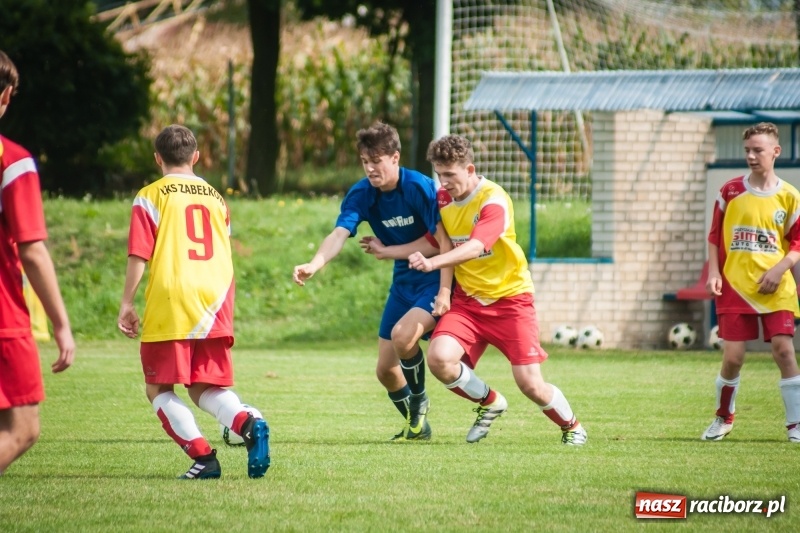 Zdjęcie w galerii na portalu naszraciborz.pl: Pewna wygrana juniorów Rafako z Zabełkowem wiadomości z regionu