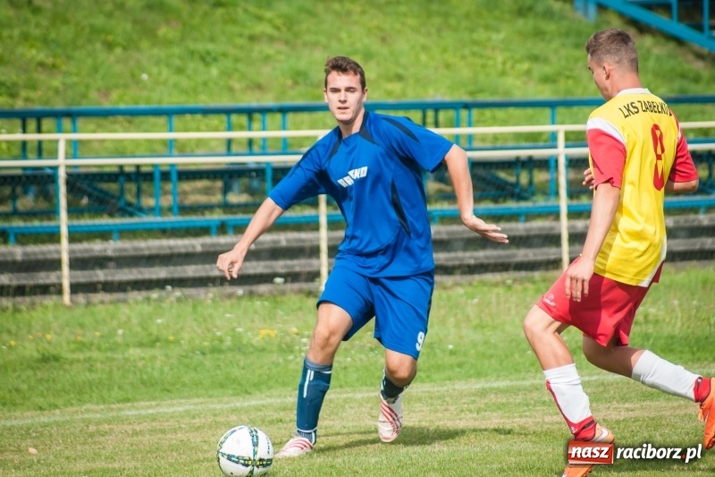 Zdjęcie w galerii na portalu naszraciborz.pl: Pewna wygrana juniorów Rafako z Zabełkowem wiadomości z regionu
