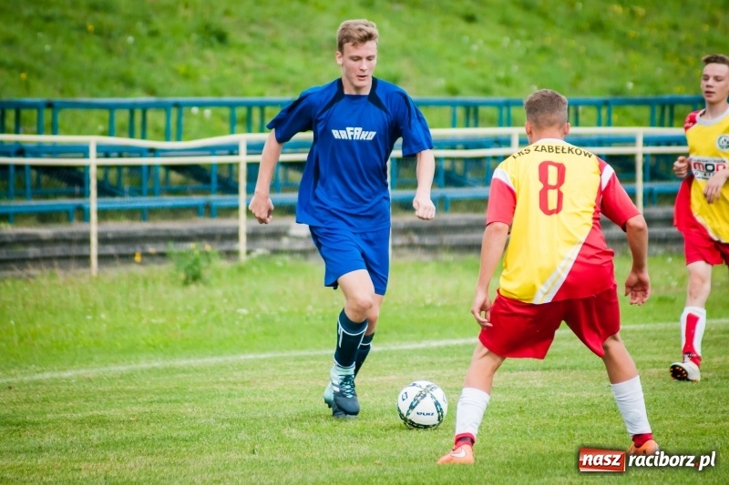 Zdjęcie w galerii na portalu naszraciborz.pl: Pewna wygrana juniorów Rafako z Zabełkowem wiadomości z regionu