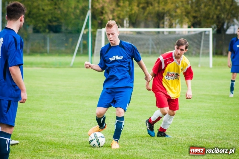 Zdjęcie w galerii na portalu naszraciborz.pl: Pewna wygrana juniorów Rafako z Zabełkowem wiadomości z regionu
