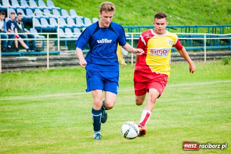 Zdjęcie w galerii na portalu naszraciborz.pl: Pewna wygrana juniorów Rafako z Zabełkowem wiadomości z regionu