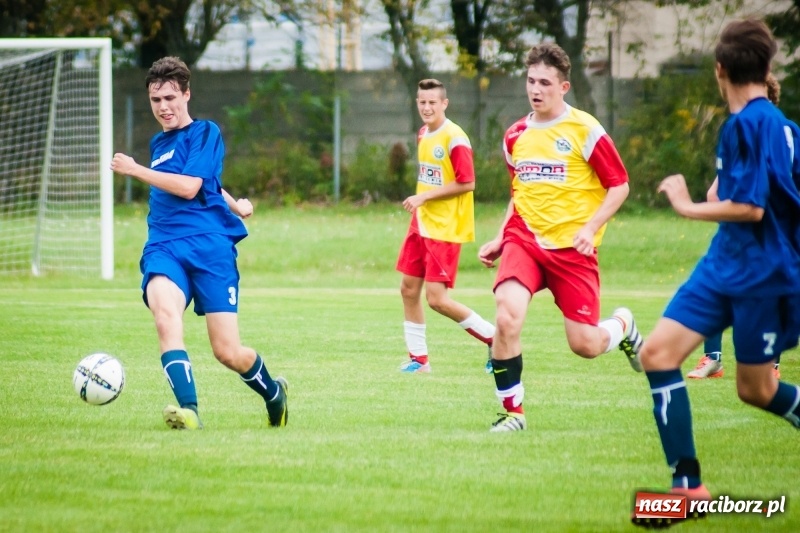 Zdjęcie w galerii na portalu naszraciborz.pl: Pewna wygrana juniorów Rafako z Zabełkowem wiadomości z regionu