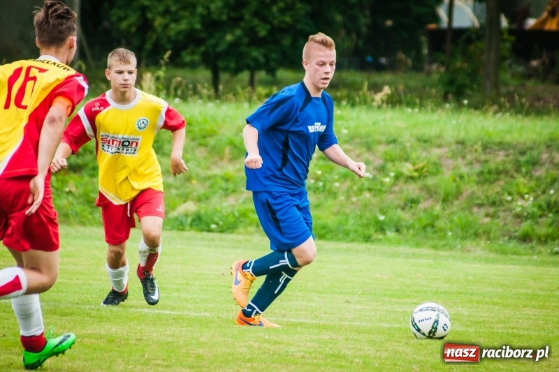 Zdjęcie w galerii na portalu naszraciborz.pl: Pewna wygrana juniorów Rafako z Zabełkowem wiadomości z regionu