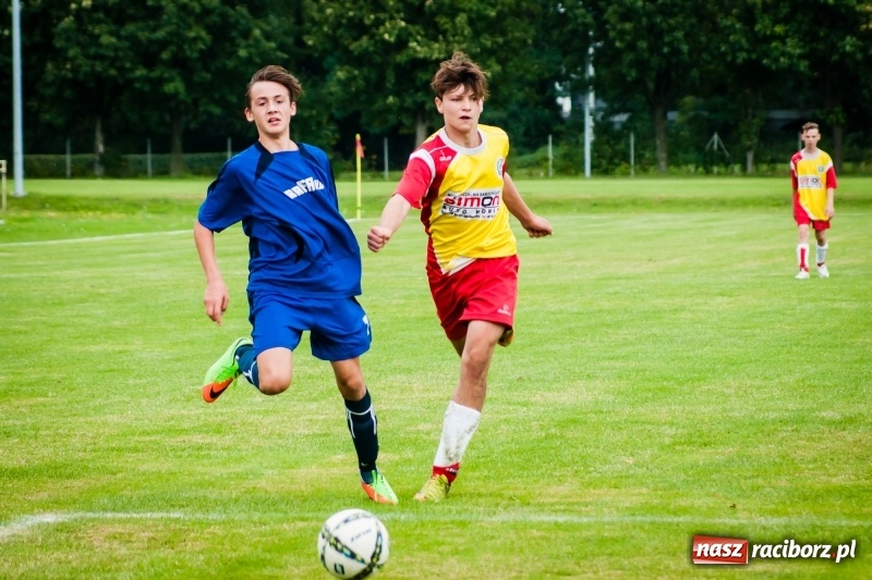 Zdjęcie w galerii na portalu naszraciborz.pl: Pewna wygrana juniorów Rafako z Zabełkowem wiadomości z regionu