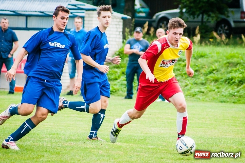 Zdjęcie w galerii na portalu naszraciborz.pl: Pewna wygrana juniorów Rafako z Zabełkowem wiadomości z regionu