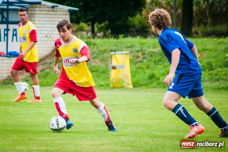 Zdjęcie w galerii na portalu naszraciborz.pl: Pewna wygrana juniorów Rafako z Zabełkowem wiadomości z regionu