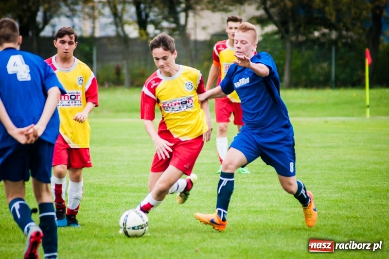 Zdjęcie w galerii na portalu naszraciborz.pl: Pewna wygrana juniorów Rafako z Zabełkowem wiadomości z regionu