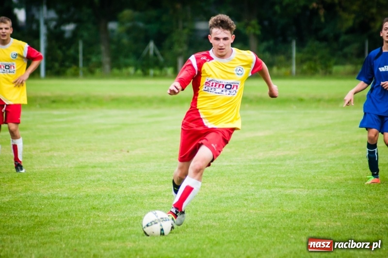 Zdjęcie w galerii na portalu naszraciborz.pl: Pewna wygrana juniorów Rafako z Zabełkowem wiadomości z regionu